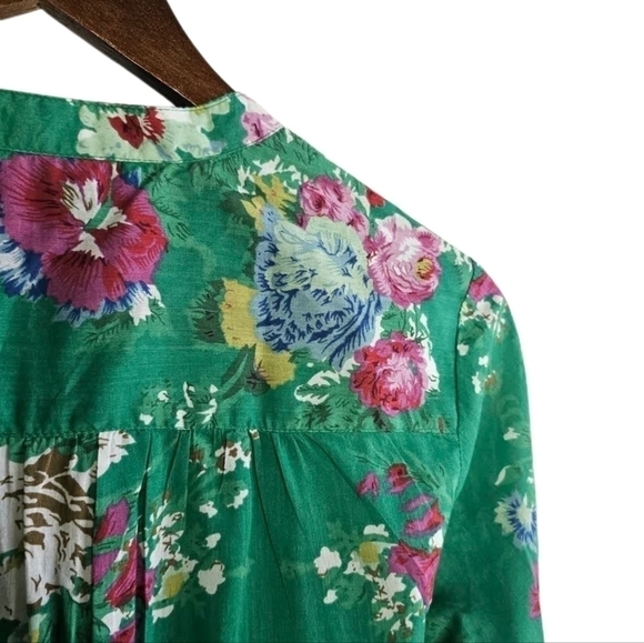 Floral green cotton button down top Made in India - Picture 8 of 11